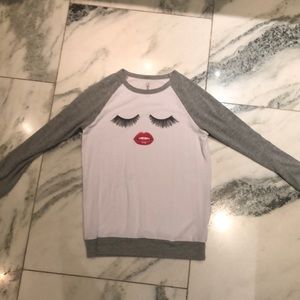 long sleeve eyes lips shirt
